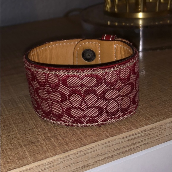 Leather Coach monogram bracelet - Picture 1 of 4